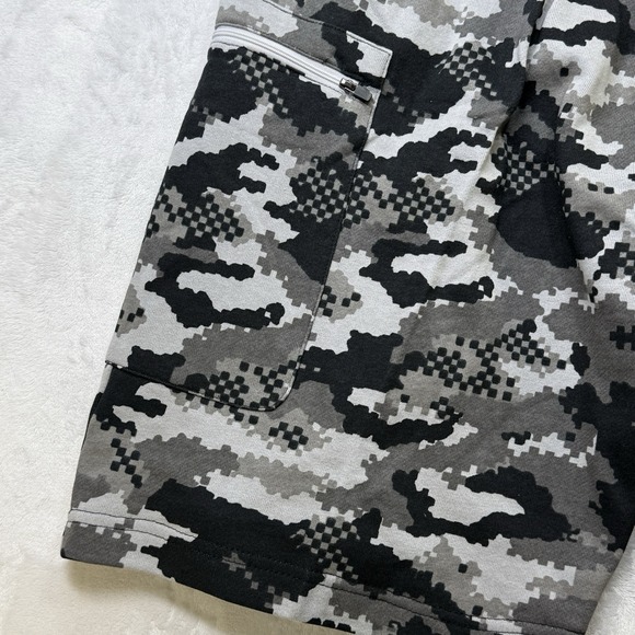 AND1 Elite Fleece Cargo Shorts Men's Large Black Gray Camo Athletic NWT NOS - Picture 3 of 10